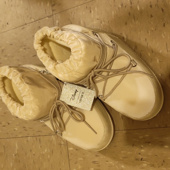 Forever 21 Shoes - Disney Mickey & Minnie Mouse Booties size 7